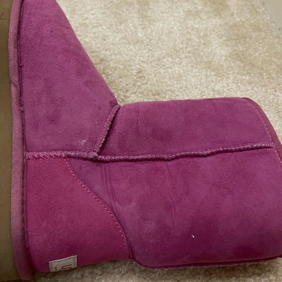 UGG Australia Classic Short Boots Size 8 Color Pink - Picture 6 of 12